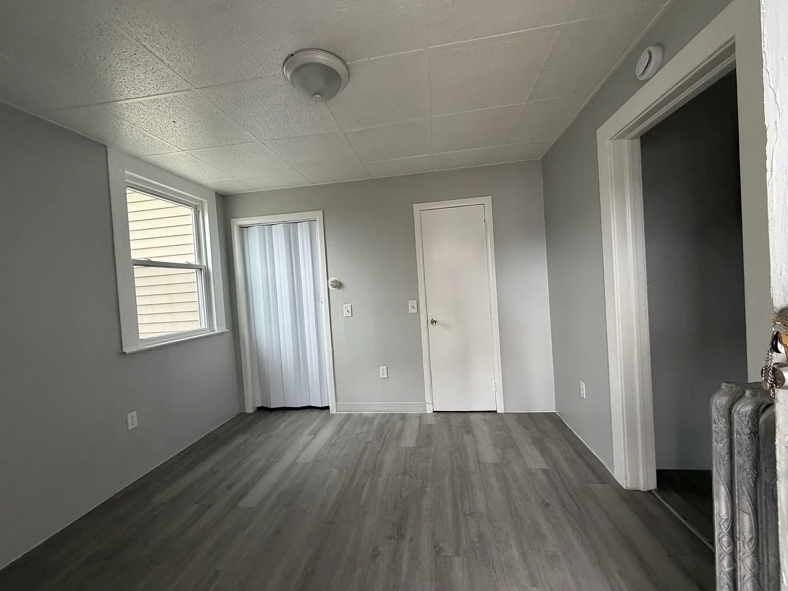 Studio, $900 — Photo 4