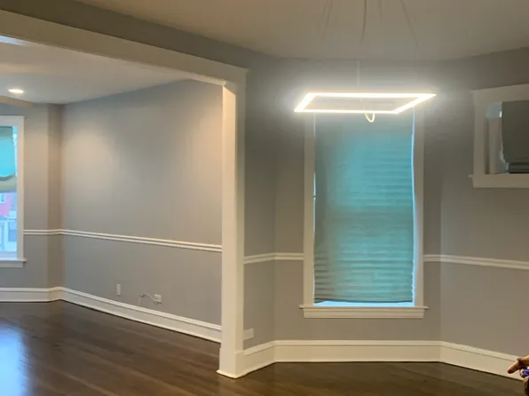 903 N Lockwood Ave #2, Chicago, IL 60651