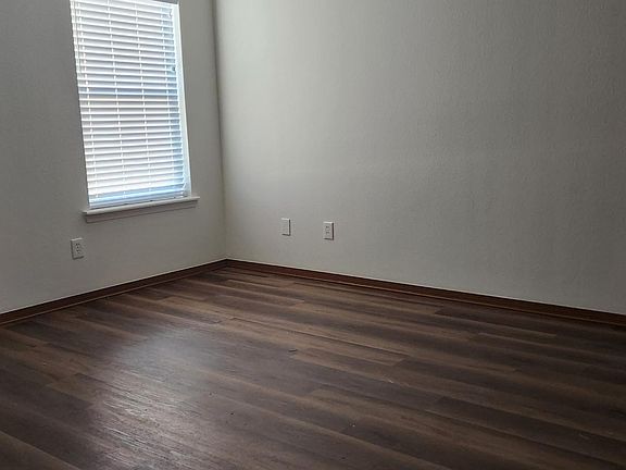 5th image of 2498 W Houston St #2498