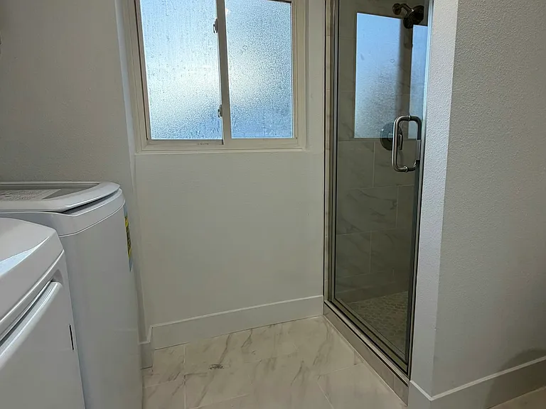 Laundry/Bathroom