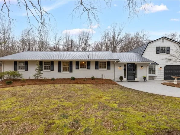 8024 Fogleman Rd, Oak Ridge, NC 27310