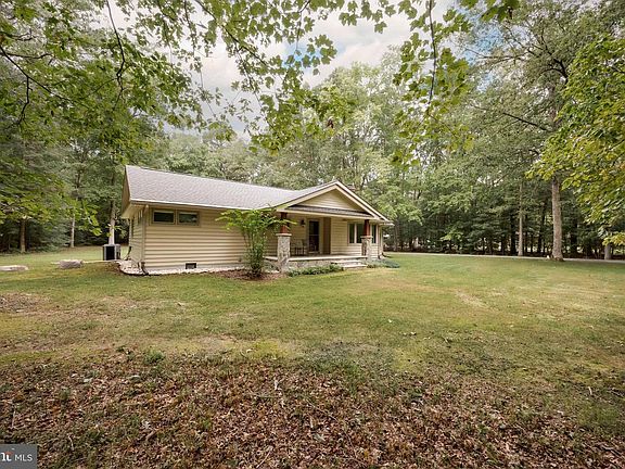 3rd image of 4910 Cardinal Dr