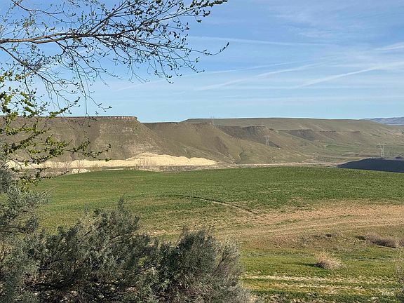 2nd image of 2934 E Little Basin Rd