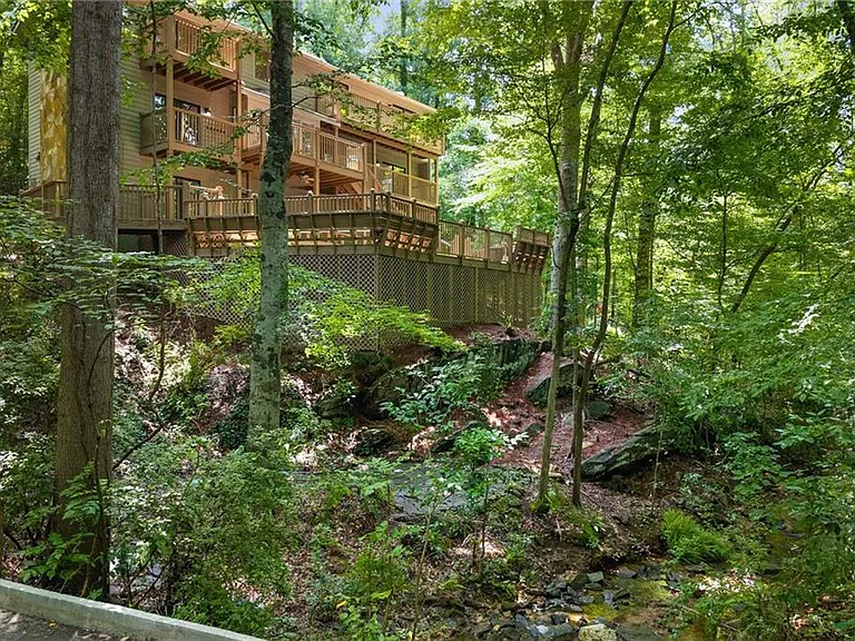 570 Idlewood Dr NW — Photo 36