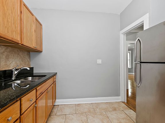 3rd image of 8152 S Maryland Ave #8156-3