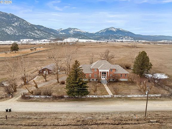 3rd image of 46064 Schoolhouse Rd
