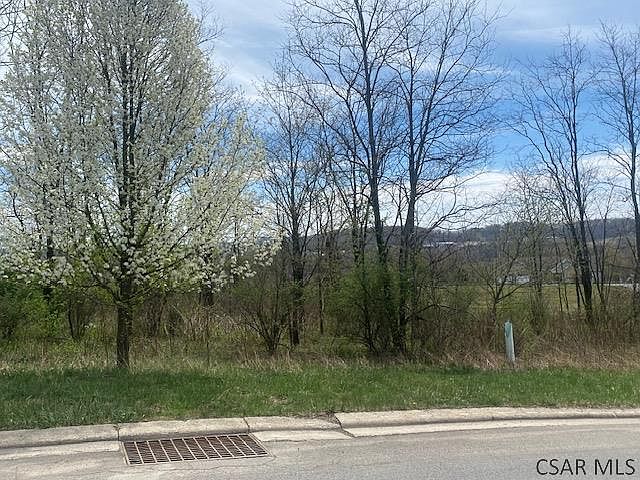 1st image of 4 Old Farm Ln #4