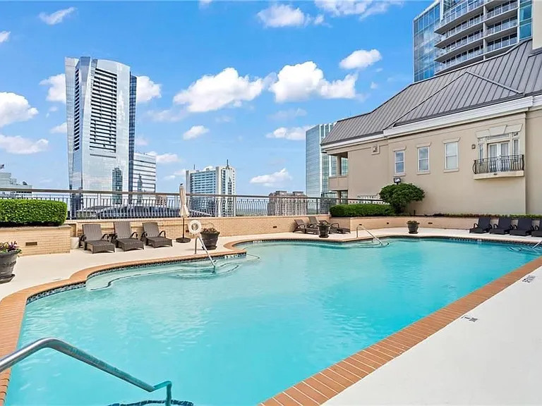 3334 Peachtree Rd #1714 — Photo 3