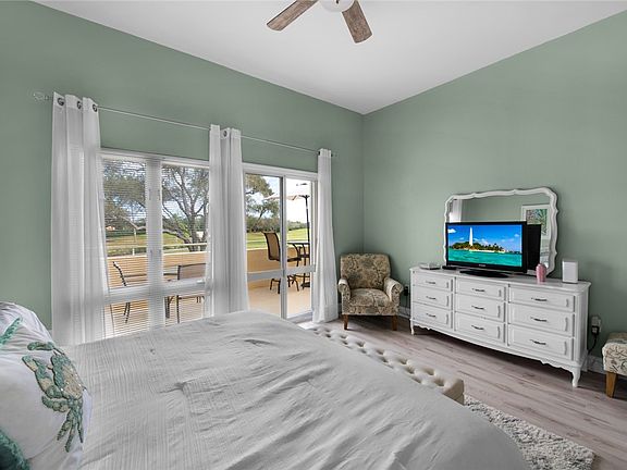 5th image of 5060 Harmony Cir APT 202