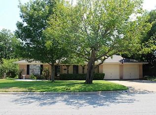 8117 Redwood Dr, Benbrook, TX 76116