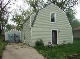 4607 N Elmwood Ave, Kansas City, MO 64117