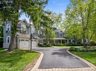 1087 Bluff Rd, Glencoe, IL 60022