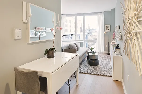 Rented by MNS | media 3