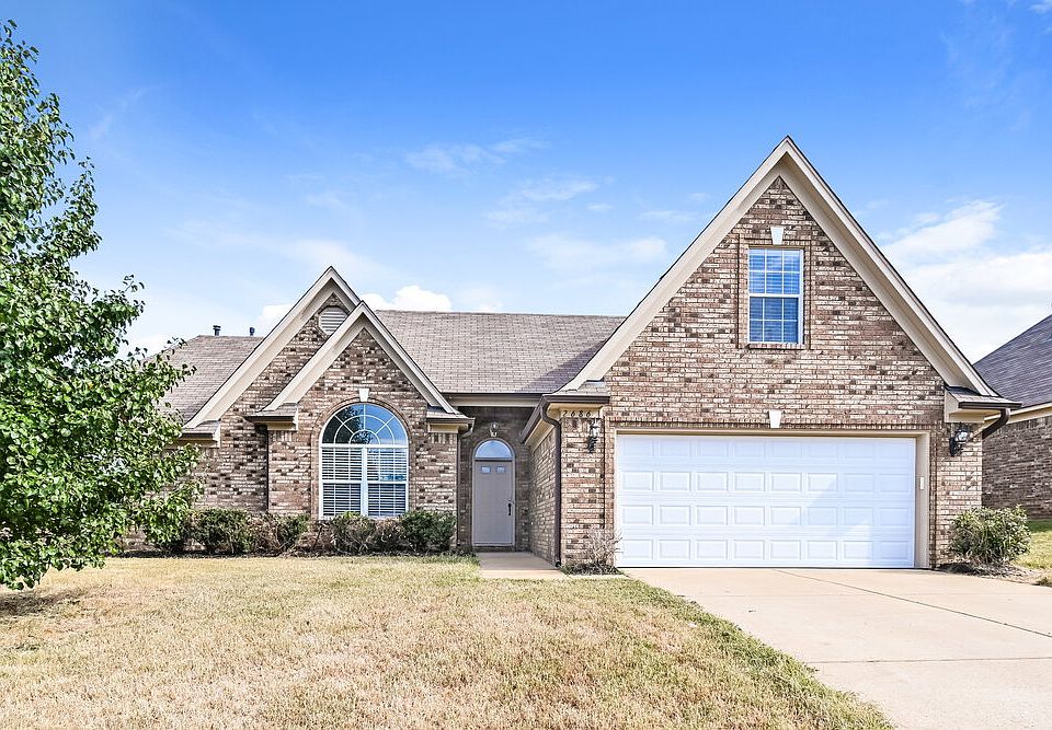 1st image of 2686 Pinnacle Dr