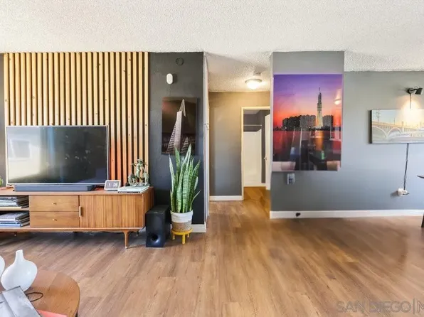 1667 Pentecost Way Unit 8, San Diego, CA 92105