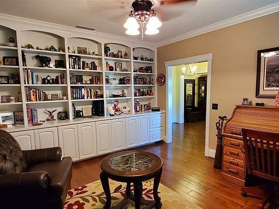 4th image of 270 Asbury Hill Dr