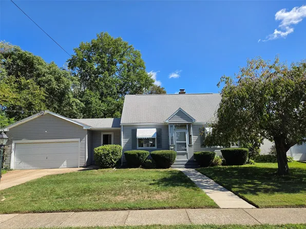 851 Shenley Dr, Erie, PA 16505