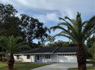 211 N Deerfield Dr, Brunswick, GA 31525