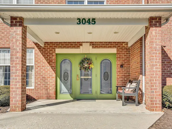 3045 McVitty Rd SW #105, Roanoke, VA 24018