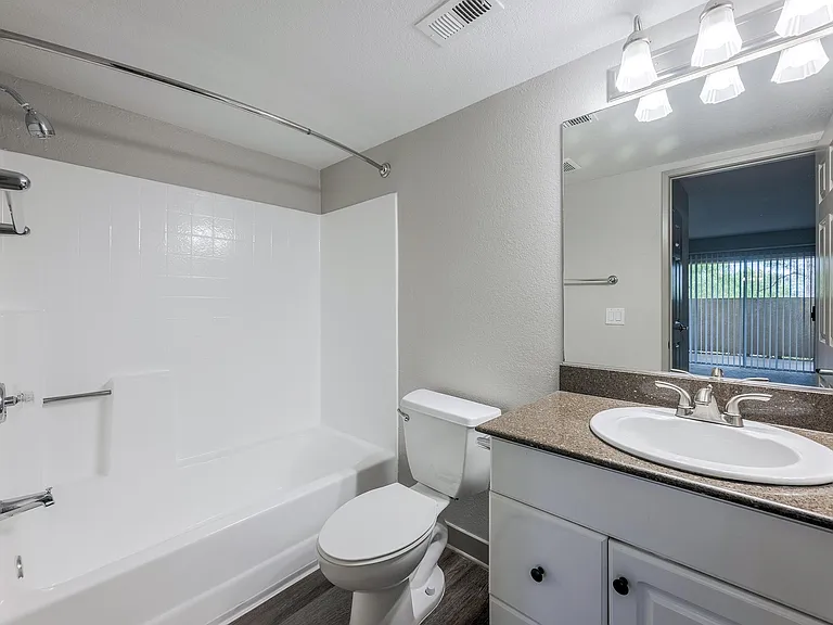 Sycamore Canyon Apartments — Photo 34