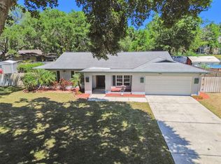 2204 Jennifer Ln, Valrico, FL 33594