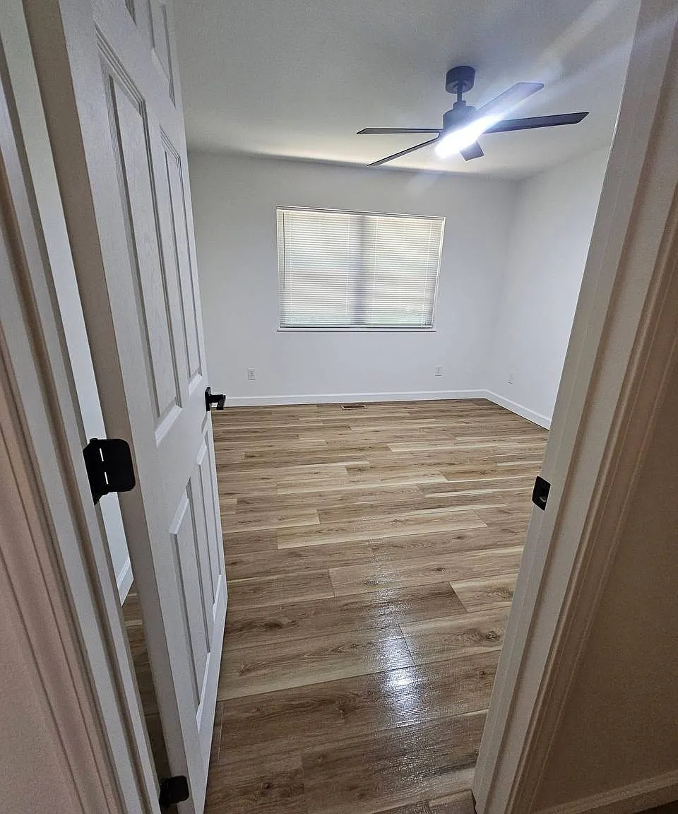 2 bed, 950 sqft, $1,200 — Photo 4