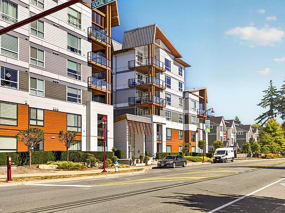 3rd image of 11501 84th Ave #403