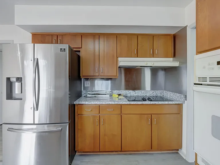 6469 Fleetwood Dr — Photo 11