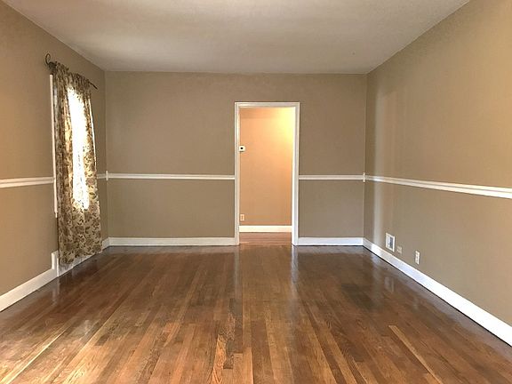 3rd image of 1427 Weed Ln
