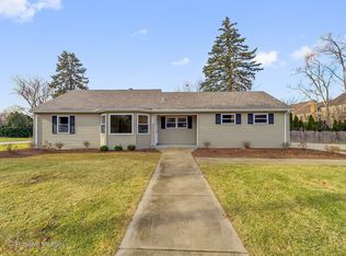 805 N Columbia St, Naperville, IL 60563