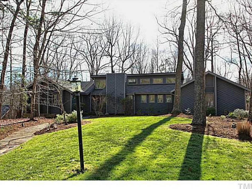 1st image of 106 Fieldstone Ct