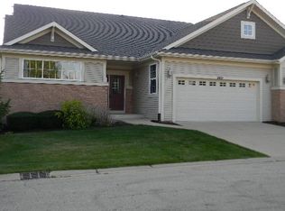 4410 Perry Ridge Ln, Loves Park, IL 61111