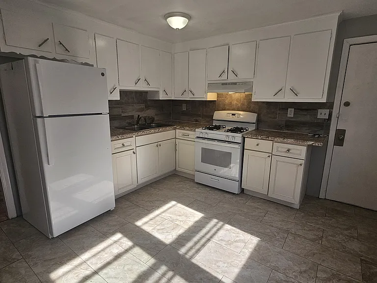 74 Upton St #1N — Photo 4