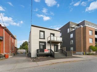 13 Balsam St #A, Ottawa, ON K1R 6W6