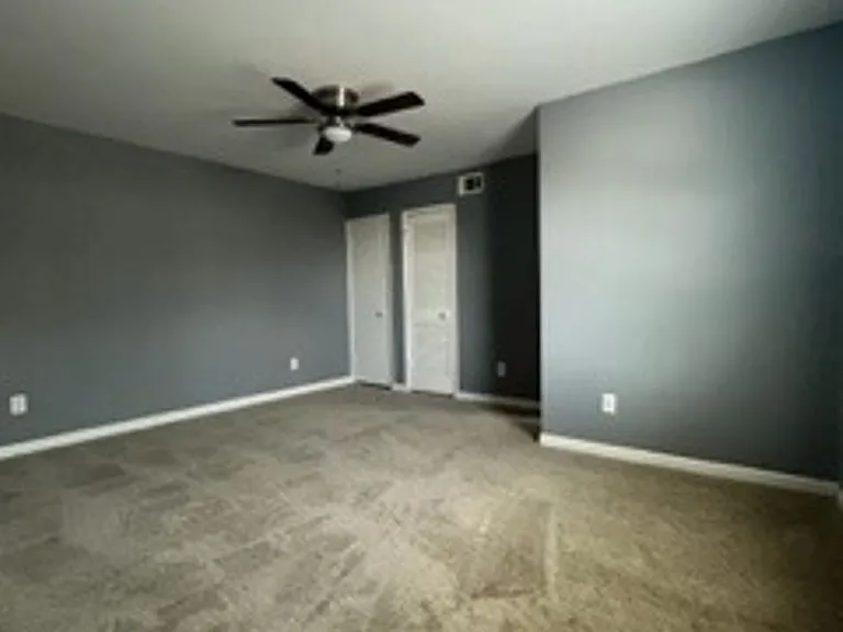 1206 Stephen Dr #1 — Photo 14