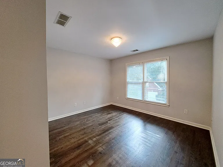 2242 Lenox Walk NE — Photo 30
