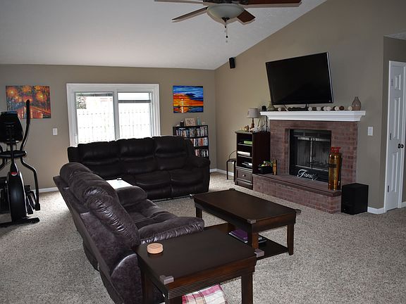 5th image of 1214 Park Circle Dr