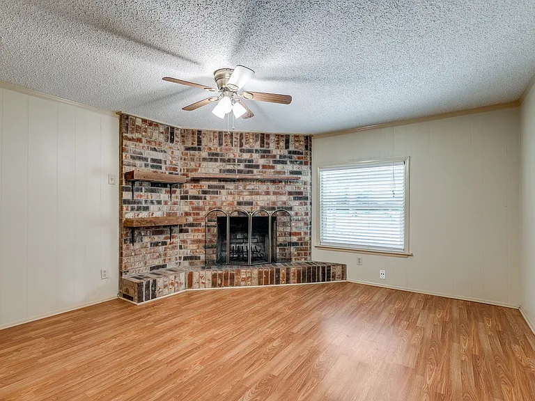 322 Byrnes Dr — Photo 6