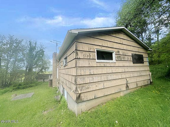 2nd image of 5577 Lincoln Hwy