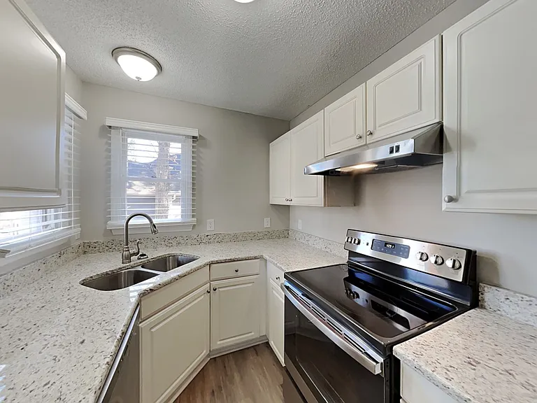 3617 Abercromby Dr — Photo 4