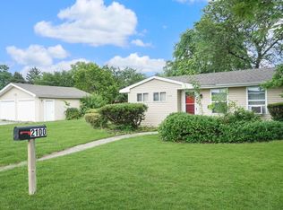 2100 Fern St, Crest Hill, IL 60403