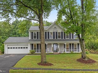 125 Peyton Rd, Sterling, VA 20165