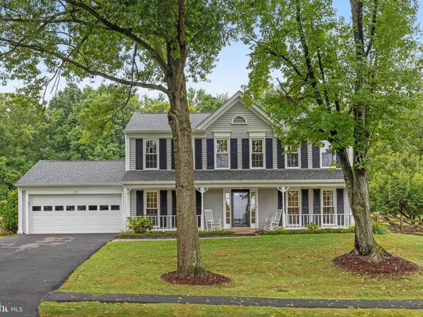 125 Peyton Rd, Sterling, VA 20165