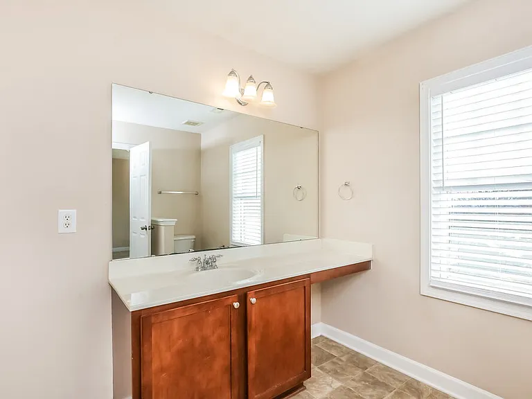 2545 Spring Oaks Way — Photo 8