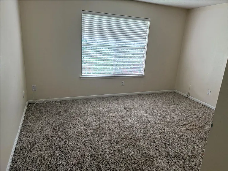 2511 Pine Shadows Dr — Photo 15