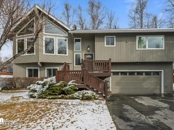 19501 Wingham Cir, Eagle River, AK 99577