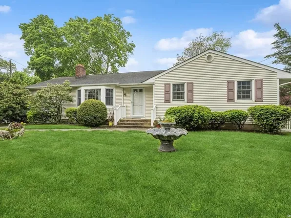 1 Ivy Hill Court, Huntington, NY 11743