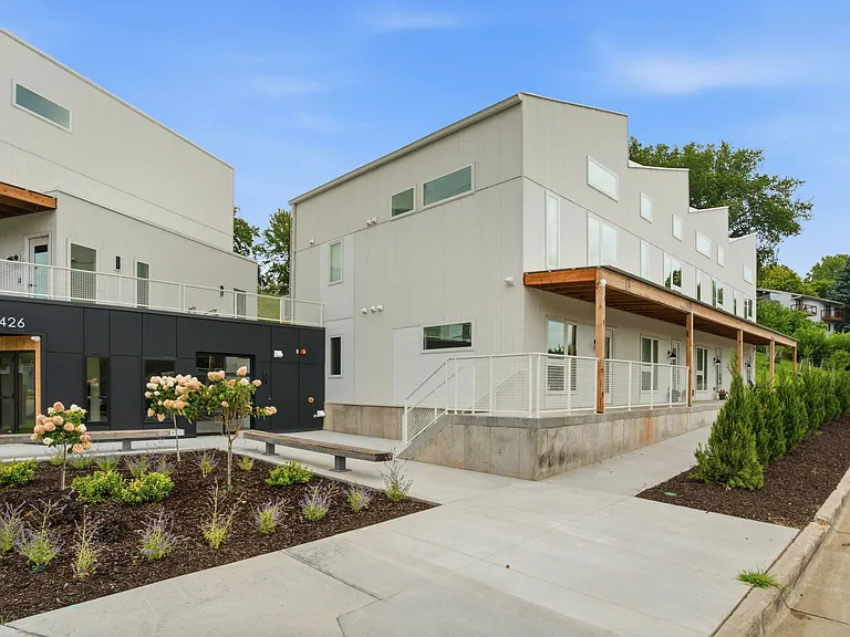 2426 Inglewood Ave #5 — Photo 2