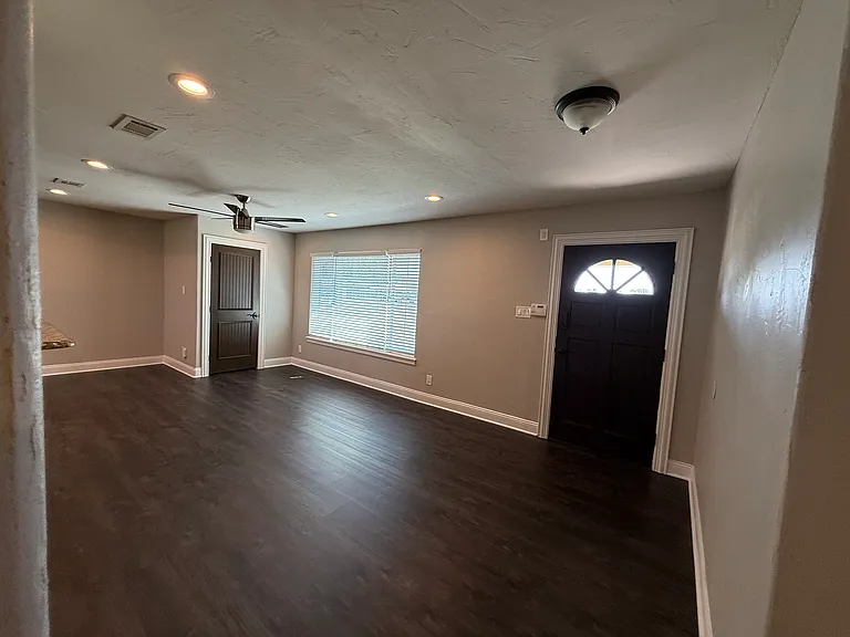 105 Acker St — Photo 11