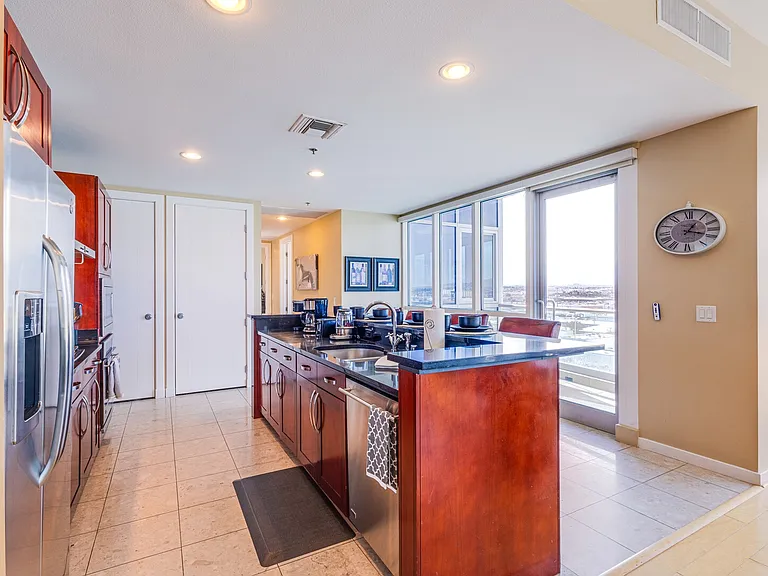 Dean Martin Dr — Photo 11